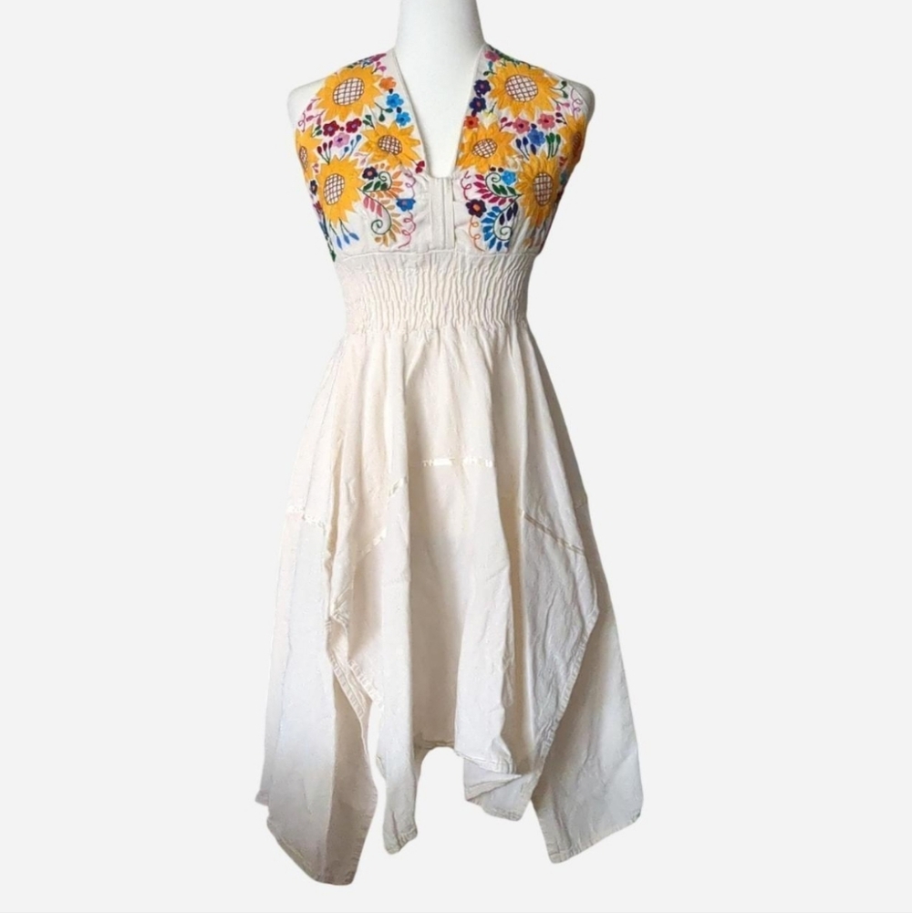 ✨ Breathtaking Mexican Artisan Embroidered Sunflower Halter Dress! Size S✨